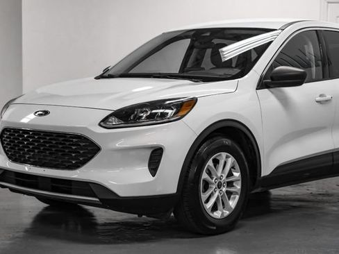 Used 2022 Ford Escape SE FWD image 7