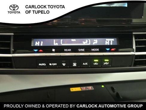 Used 2025 Toyota Sienna LE image 12