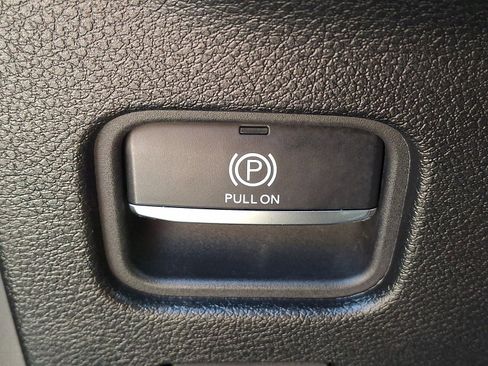 Used 2024 Jeep Grand Cherokee Laredo AWD/4WD image 25