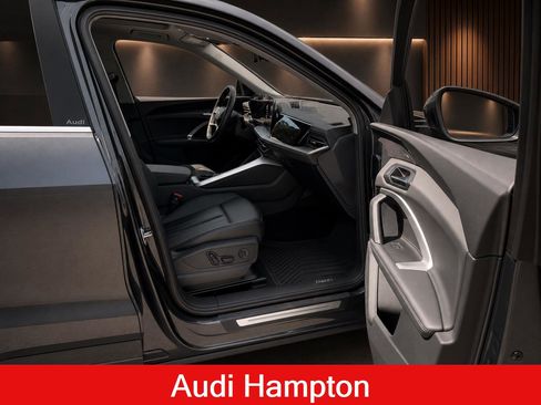 Used 2025 Audi Q5 Premium w/ Premium Plus AWD/4WD image 10