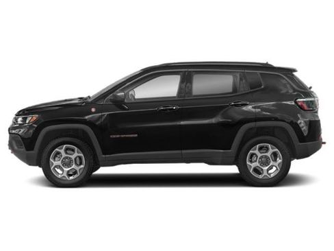 Used 2022 Jeep Compass Trailhawk w/ Trailhawk Elite Group AWD/4WD image 3