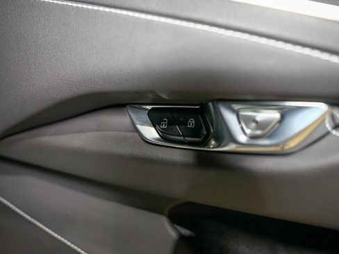 Used 2024 Chevrolet Corvette Stingray 2dr Coupe w/ Z51 Performance Package image 33