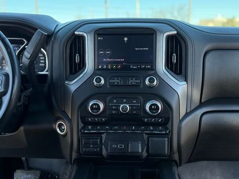 Used 2023 GMC Sierra 2500 Denali w/ Denali Black Diamond Edition image 19