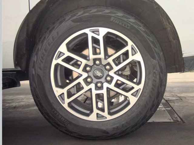 Used 2025 Ford Expedition Max Active AWD/4WD image 23