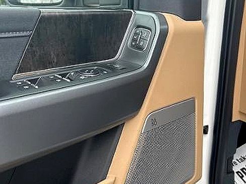 New 2025 Ford F350 Lariat w/ Lariat Ultimate Package AWD/4WD image 16