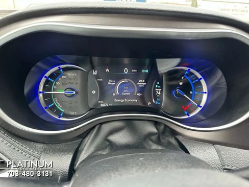 Used 2018 Chrysler Pacifica Limited w/ Advanced Safetytec Group image 9