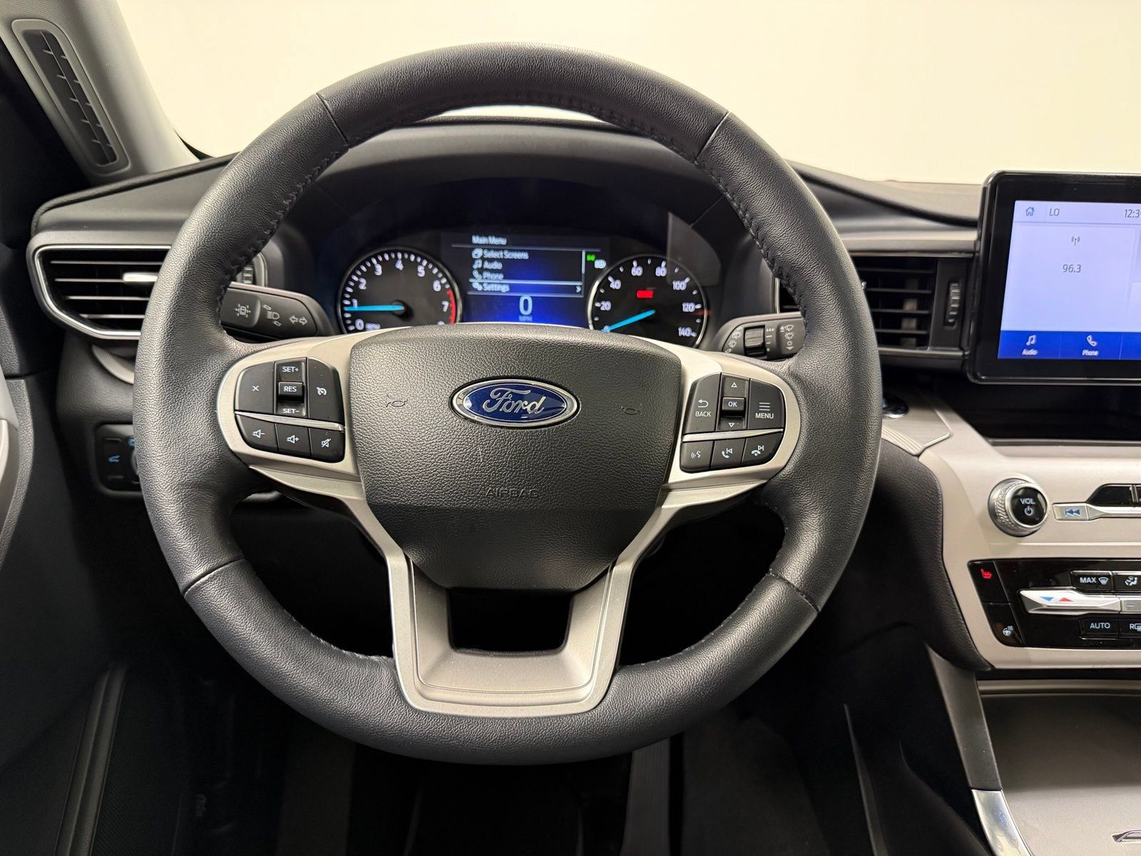 Used 2024 Ford Explorer XLT w/ Equipment Group 202A AWD/4WD image 24