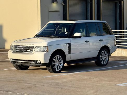 Used 2010 Land Rover Range Rover Supercharged AWD/4WD image 3