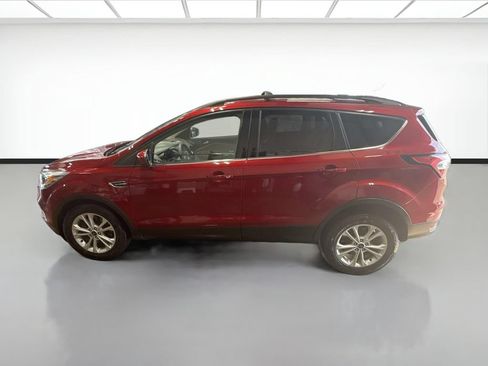 Used 2017 Ford Escape SE w/ Equipment Group 201A AWD/4WD image 8