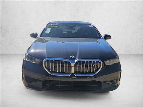 Certified 2025 BMW i5 eDrive40i w/ Premium Package image 2