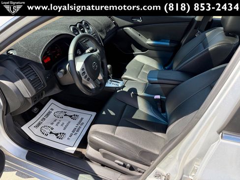 Used 2008 Nissan Altima Hybrid Sedan w/ Technology Pkg image 18