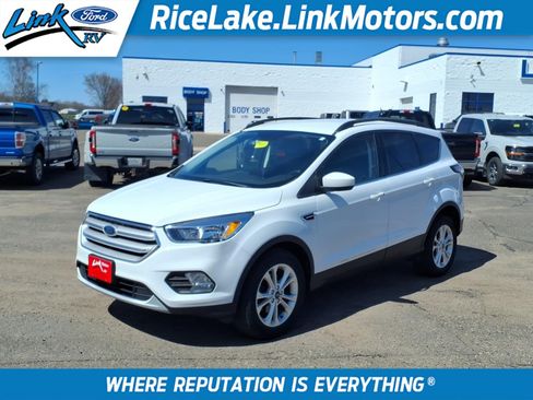 Used 2018 Ford Escape SE image 1