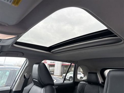 Used 2023 Toyota RAV4 XLE Premium image 28