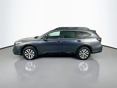 Used 2023 Subaru Outback Premium image 4