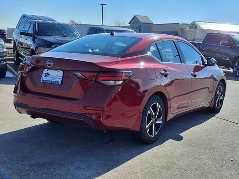 Used 2024 Nissan Sentra SV image 2