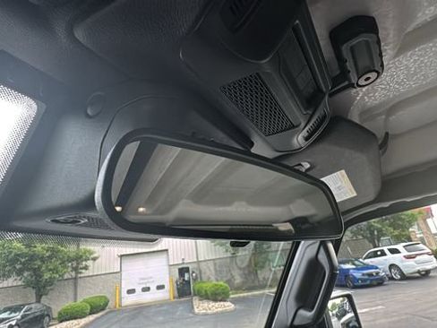 Used 2025 Jeep Wrangler Unlimited Sahara w/ Safety Group AWD/4WD image 28