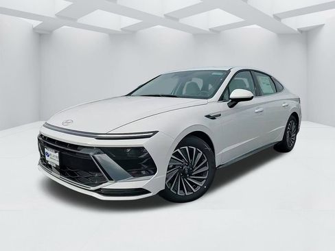 New 2025 Hyundai Sonata SEL image 1