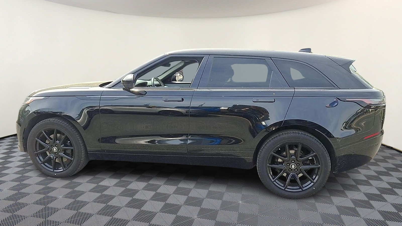 Used 2026 Land Rover Range Rover Velar Dynamic SE AWD/4WD image 5