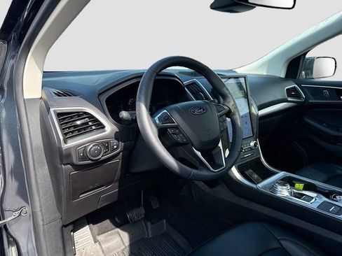 Certified 2024 Ford Edge SEL w/ Convenience Package AWD/4WD image 11