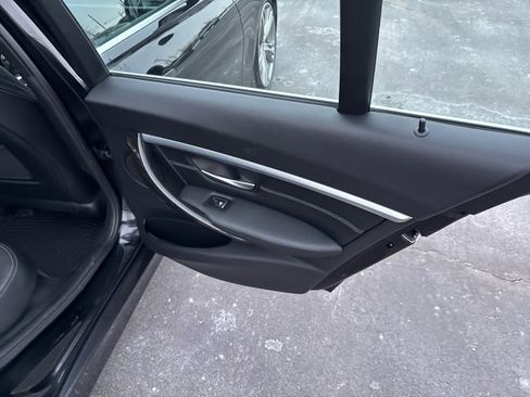 Used 2017 BMW 330i xDrive Sedan image 12