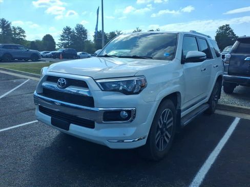 Used 2016 Toyota 4Runner Limited AWD/4WD image 2