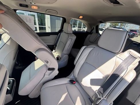 Used 2026 Honda Odyssey Touring image 31