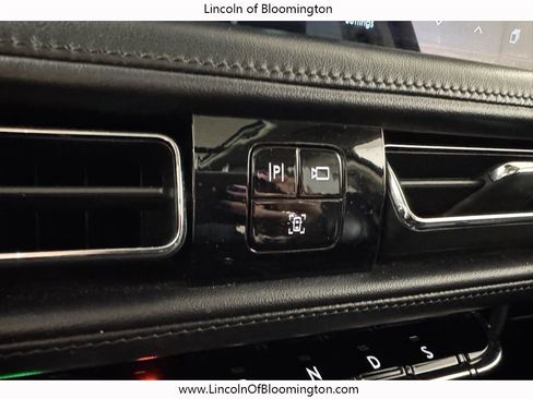 Certified 2022 Lincoln Nautilus Reserve w/ Monochromatic Package image 53