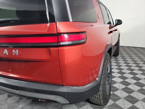 Used 2023 Rivian R1S Launch Edition image 36