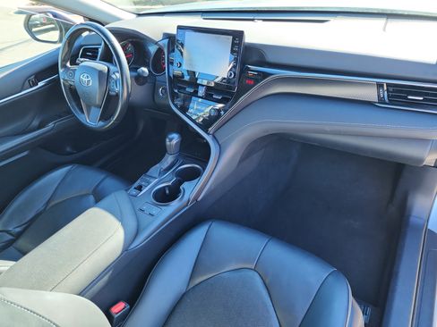 Used 2023 Toyota Camry XSE image 16