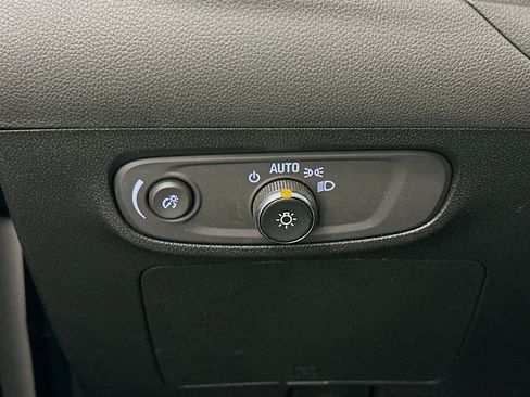 Used 2025 Buick Encore GX Preferred image 17