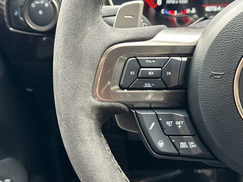 Used 2022 Ford Mustang Shelby GT500 w/ Technology Package RWD image 27
