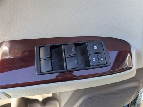 Used 2016 Lexus GX 460 w/ Premium Package image 22