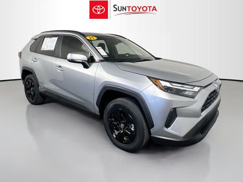 Used 2025 Toyota RAV4 XLE w/ Convenience Package AWD/4WD image 1