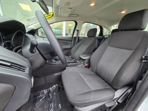 Used 2017 Ford Focus SE image 11