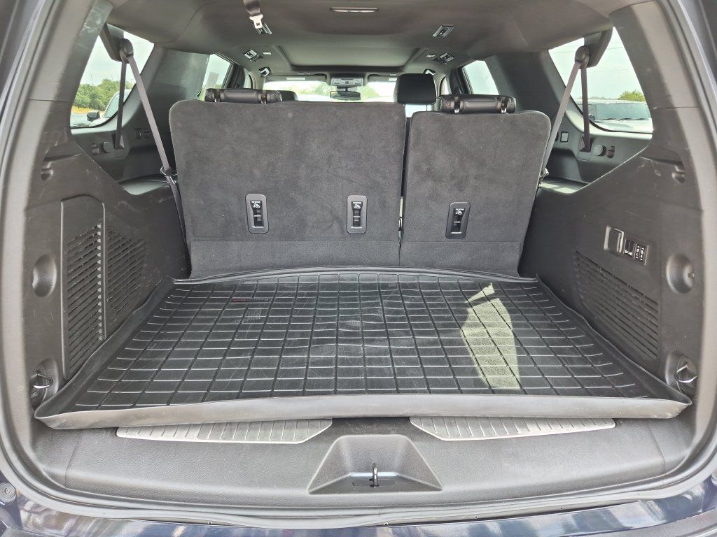 Used 2023 GMC Yukon XL Denali AWD/4WD image 39
