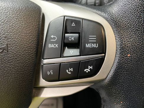 Used 2021 Ford Explorer XLT image 12