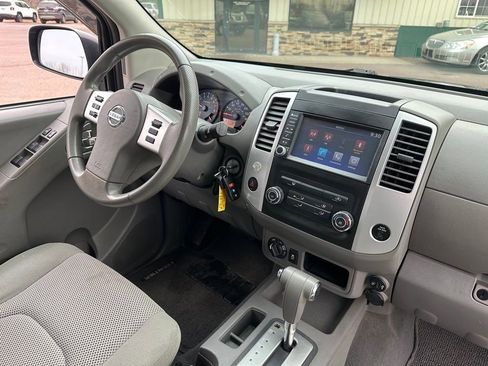 Used 2019 Nissan Frontier SV image 30