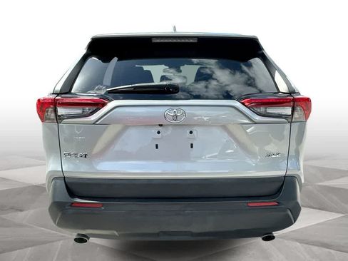 Used 2022 Toyota RAV4 XLE FWD image 7