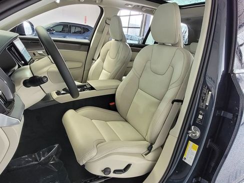 New 2026 Volvo XC90 B6 Ultra w/ Protection Package AWD/4WD image 7