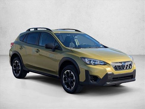 Used 2021 Subaru Crosstrek 2.0i image 3