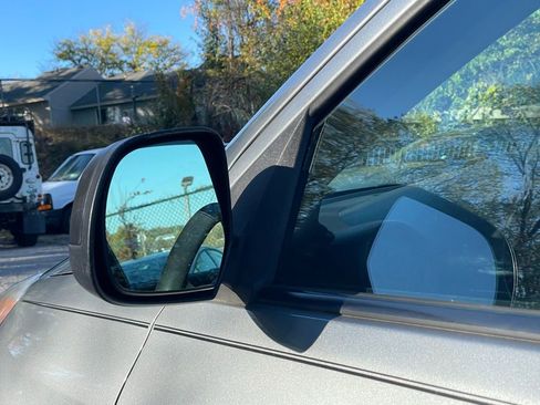 Used 2014 Nissan Versa S image 22