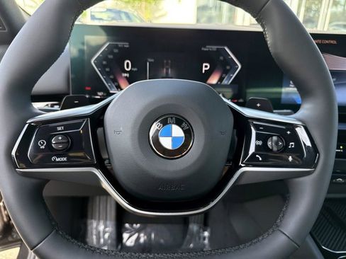 Used 2025 BMW 530i RWD image 31