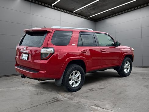 Used 2015 Toyota 4Runner SR5 AWD/4WD image 5