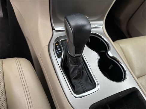 Used 2019 Jeep Grand Cherokee Limited w/ Luxury Group II image 31