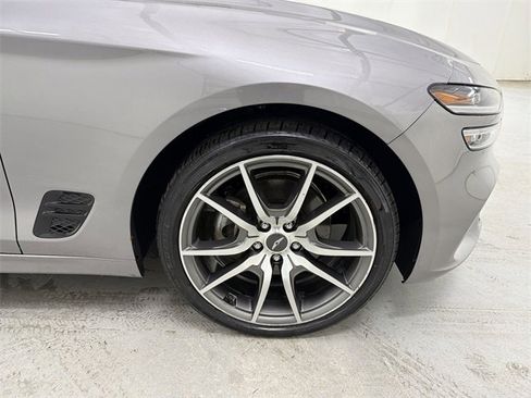Used 2023 Genesis G70 2.0T image 14