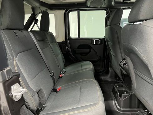 Used 2025 Jeep Wrangler Unlimited Sport AWD/4WD image 47