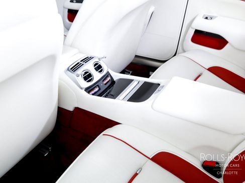 Used 2017 Rolls-Royce Dawn RWD image 19