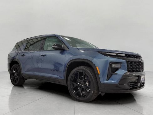 Certified 2024 Chevrolet Traverse RS w/ LPO, Floor Liner Package image 1