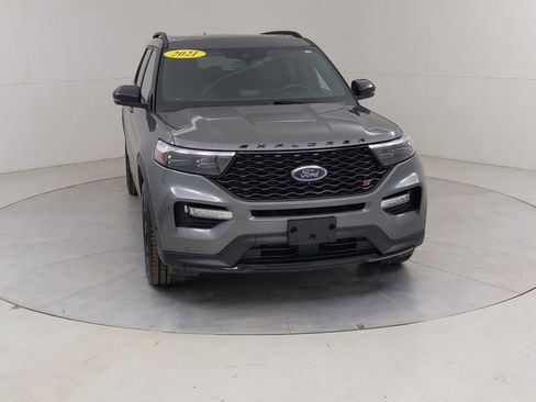 Used 2021 Ford Explorer ST w/ ST Street Pack image 12