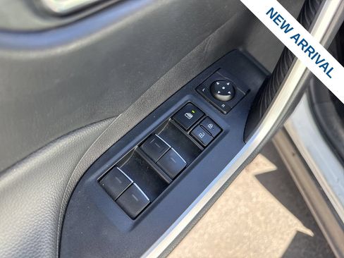 Used 2023 Toyota RAV4 AWD Hybrid image 18